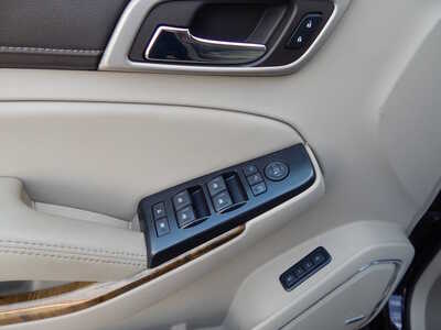 2017 GMC Yukon XL, $17950. Photo 11