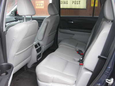 2016 Honda Pilot, $20900. Photo 6