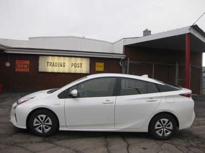 2017 Toyota Prius, $16900. Photo 1
