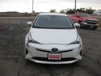 2017 Toyota Prius, $16900. Photo 2
