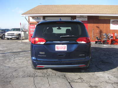2018 Chrysler Pacifica, $18900. Photo 4