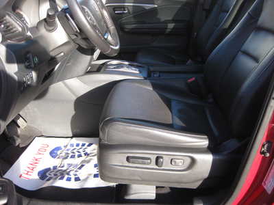 2023 Honda Ridgeline, $33900. Photo 5