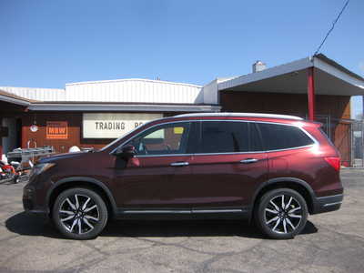 2020 Honda Pilot, $21900. Photo 1