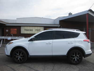 2018 Toyota RAV4, $20900. Photo 1