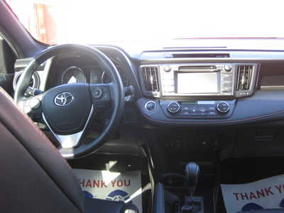 2018 Toyota RAV4, $20900. Photo 7