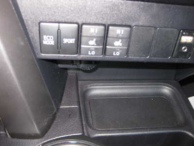 2018 Toyota RAV4, $20900. Photo 8