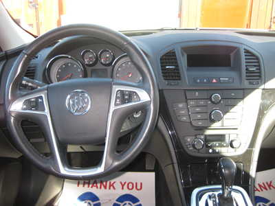 2011 Buick Regal, $10900. Photo 7