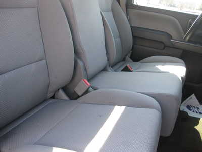 2016 Chevrolet 1500 Reg Cab, $9995. Photo 8