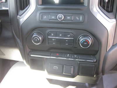 2019 Chevrolet 1500 Reg Cab, $15900. Photo 7