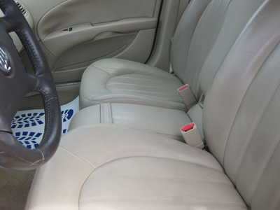 2011 Buick Lucerne, $11900. Photo 6