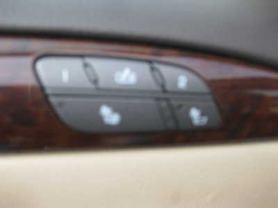 2011 Buick Lucerne, $11900. Photo 12