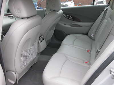 2010 Buick LaCrosse, $13900. Photo 7