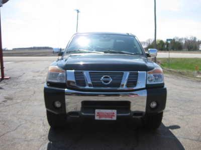 2015 Nissan Titan, $18900. Photo 2