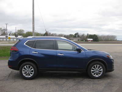 2019 Nissan Rogue, $10900. Photo 3