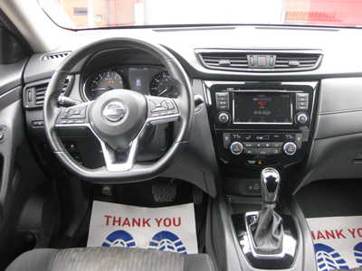 2019 Nissan Rogue, $10900. Photo 7