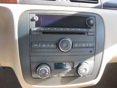 2011 Buick Lucerne, $11900. Photo 7