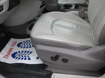 2018 Chrysler Pacifica, $16900. Photo 5