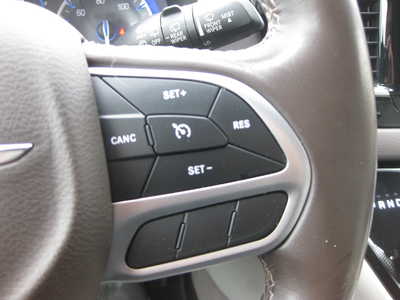 2018 Chrysler Pacifica, $16900. Photo 12