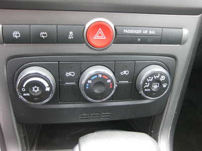 2015 Chevrolet Captiva, $5995. Photo 8