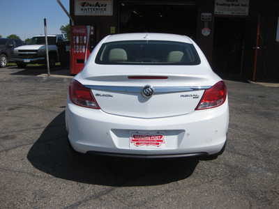 2011 Buick Regal, $5995. Photo 4