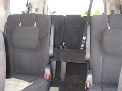 2015 Dodge Caravan, Grand, $12900. Photo 7