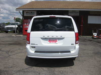 2018 Dodge Caravan, Grand, $12900. Photo 4