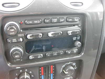 2006 GMC Envoy XL, $1395. Photo 8