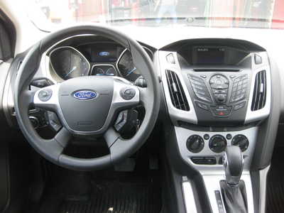 2013 Ford Focus, $4495. Photo 7