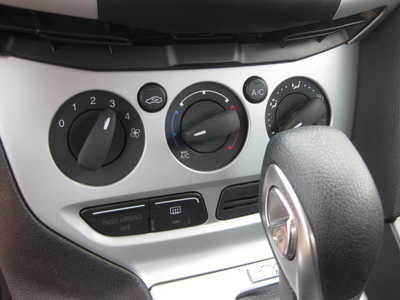 2013 Ford Focus, $4495. Photo 9