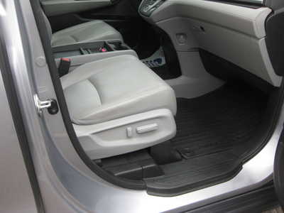 2018 Honda Odyssey, $25900. Photo 6