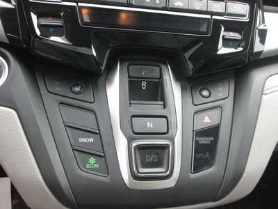 2018 Honda Odyssey, $25900. Photo 12