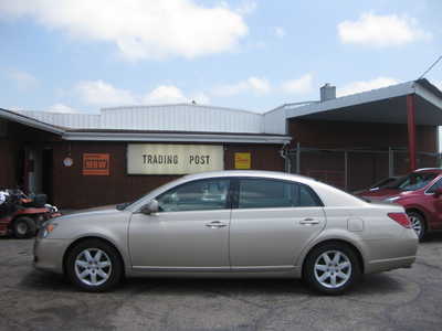 2008 Toyota Avalon, $9995. Photo 1