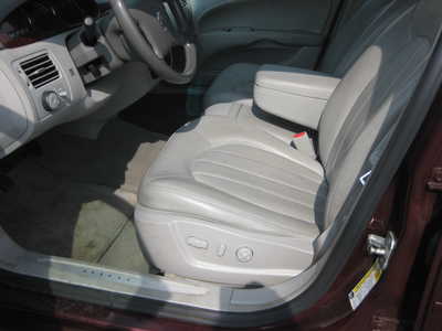 2007 Buick Lucerne, $10900. Photo 5