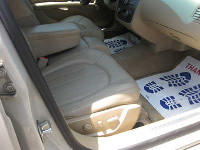2011 Buick Lucerne, $10900. Photo 6