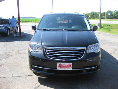 2010 Chrysler 5th Avenue, $. Photo 4