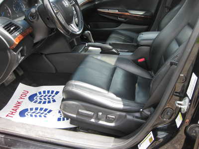2011 Honda Accord Crosstour, $7995. Photo 5