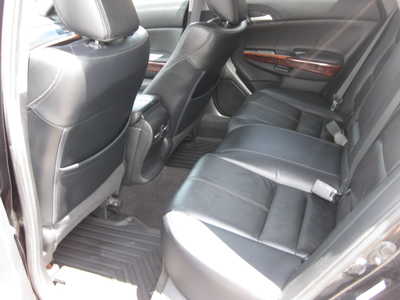2011 Honda Accord Crosstour, $7995. Photo 7