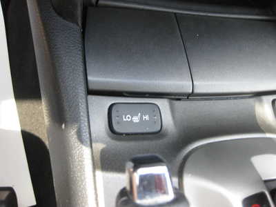 2011 Honda Accord Crosstour, $7995. Photo 9