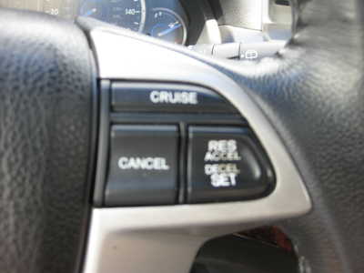 2011 Honda Accord Crosstour, $7995. Photo 12