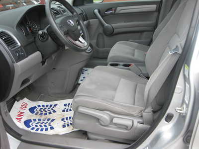 2009 Honda CR-V, $12900. Photo 5