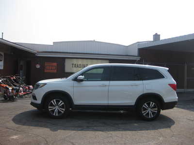2017 Honda Pilot, $17900. Photo 1