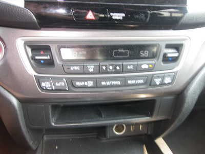 2017 Honda Pilot, $17900. Photo 8