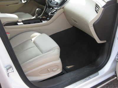 2015 Buick LaCrosse, $18900. Photo 6