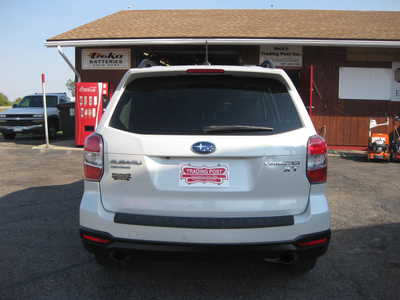2015 Subaru Forester, $14900. Photo 4