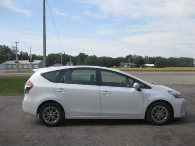 2016 Toyota Prius, $16900. Photo 3