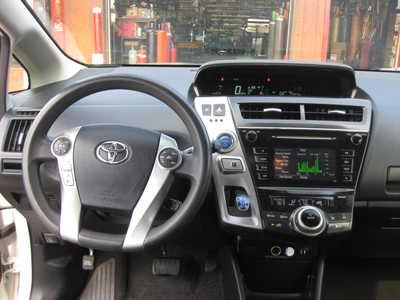 2016 Toyota Prius, $16900. Photo 7