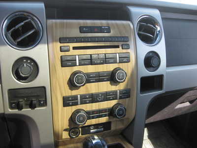 2011 Ford F150 Crew Cab, $3995. Photo 9