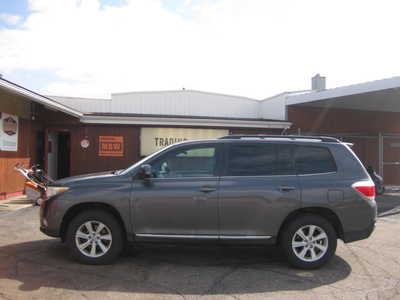 2012 Toyota Highlander, $13900. Photo 1