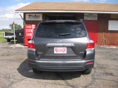 2012 Toyota Highlander, $13900. Photo 4