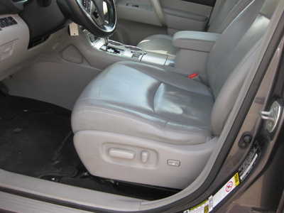 2012 Toyota Highlander, $13900. Photo 5